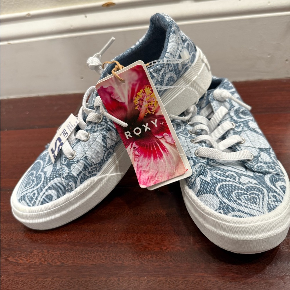 Roxy Blue and White Heart Pattern Sneakers - Picture 5 of 6